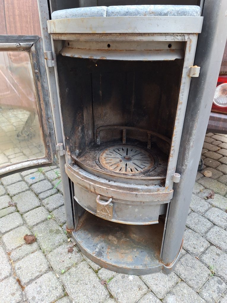 Piec wolnostojacy kominek koza