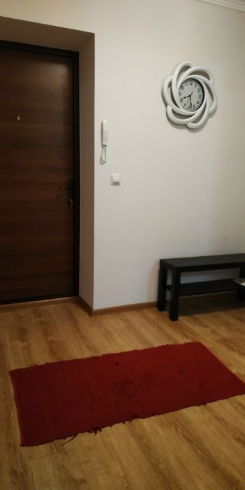Подобова оренда 1кім.квартири вул.Коновальця 9