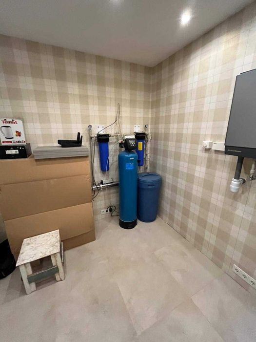 Продам 2-рівневу 2-кімнатну квартиру 90 м² з дизайнерским ремонтом