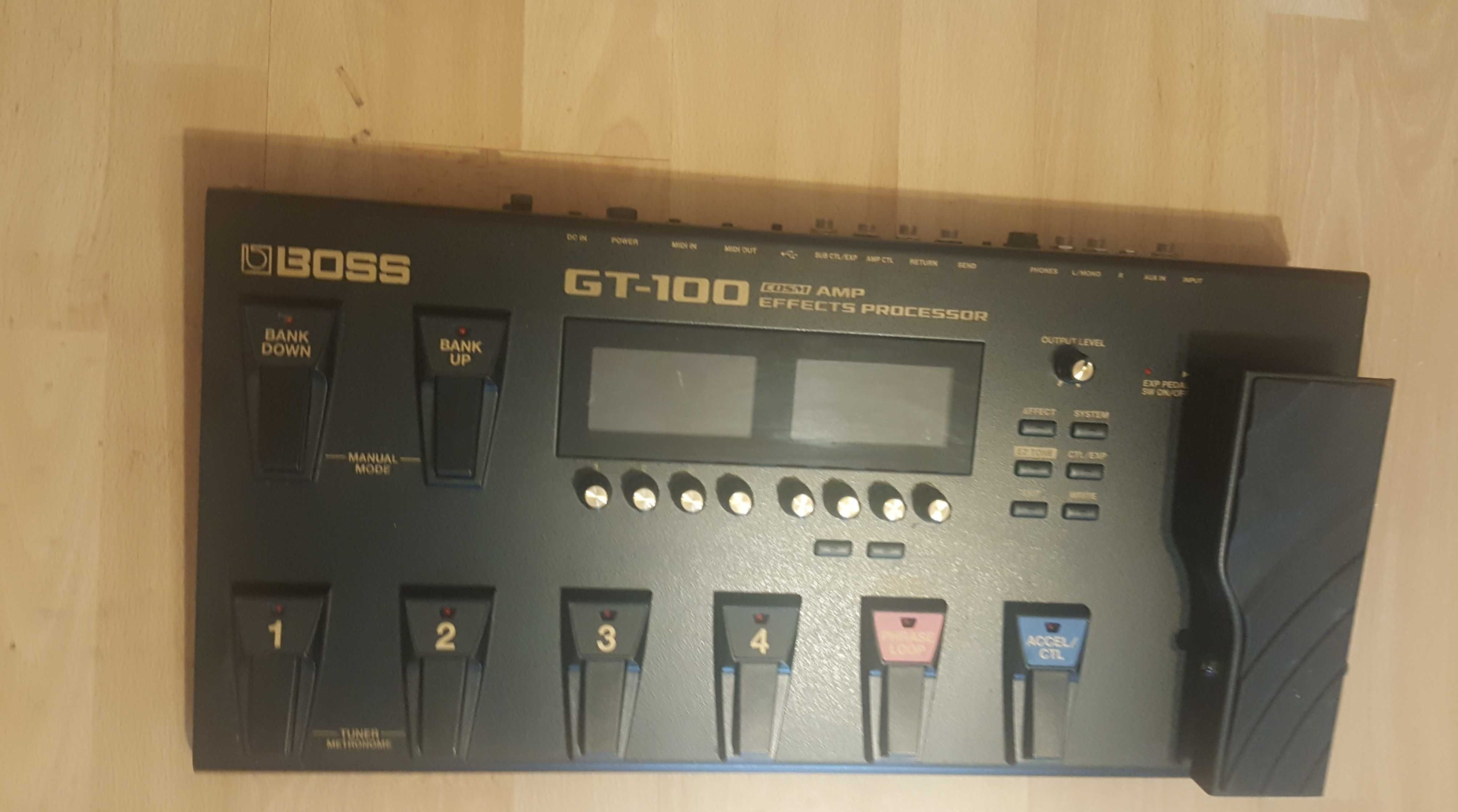 Multi efekt gitarowy Boss GT-100
