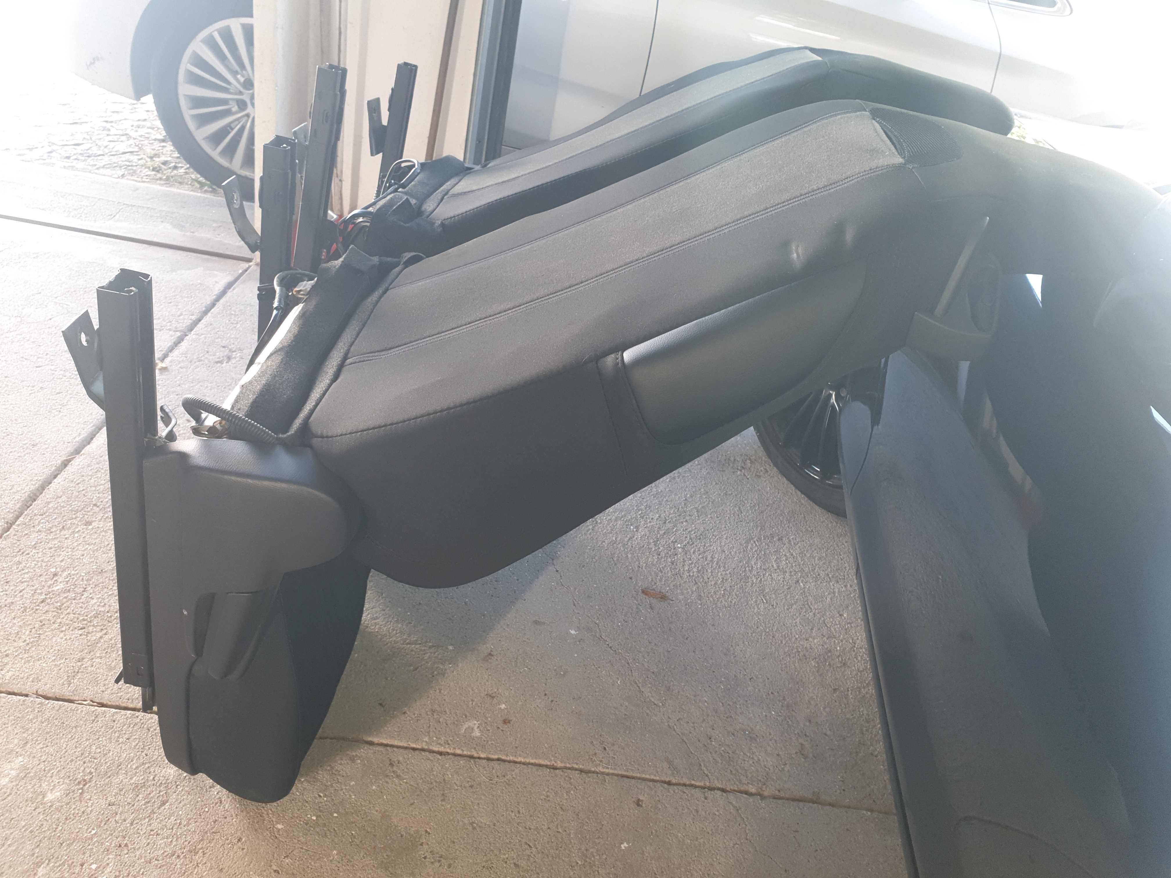 Bancos Mazda MX5 ND (com adaptação soldada para NB/NA) - Bom estado