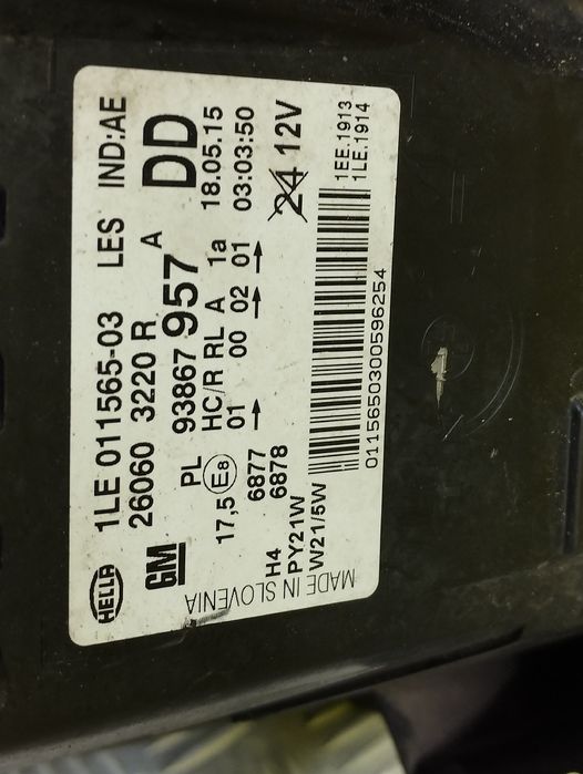 Фара ліва Рено Трафік 3 Опель Віваро левая фари Tafic Vivaro