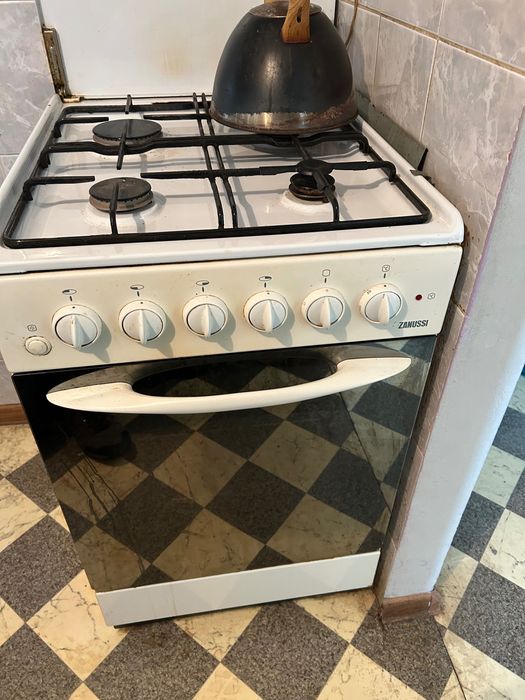 Sprzedam kuchnię gazową elektryczną