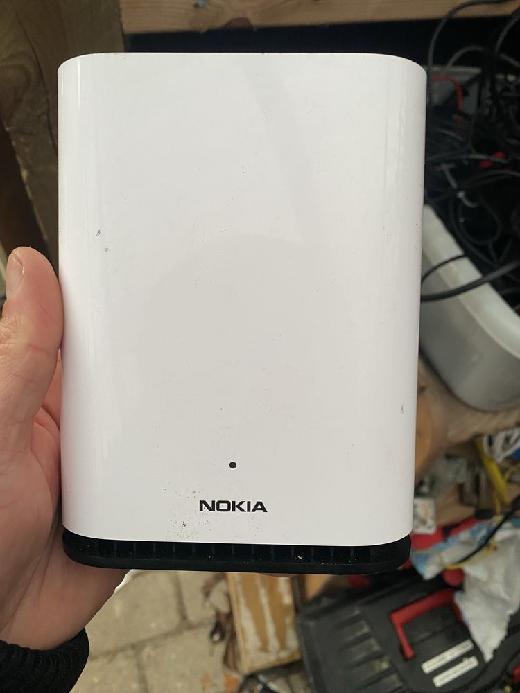 Роутер nokia  модель beacon 1