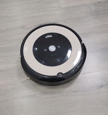 iRobot Roomba E5 (5152)
