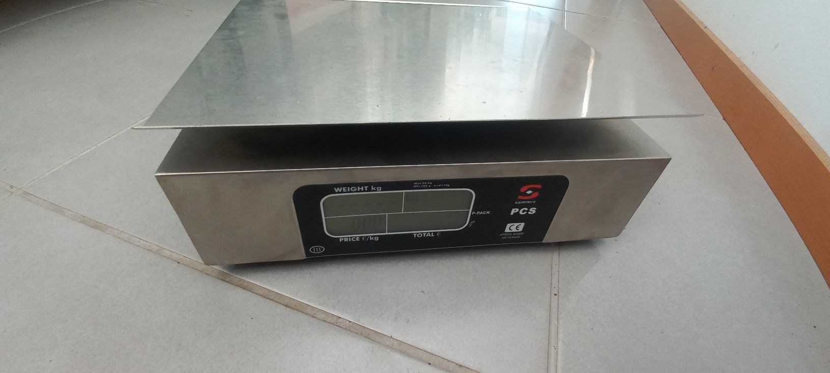 Balança inox  até 35kg Usada