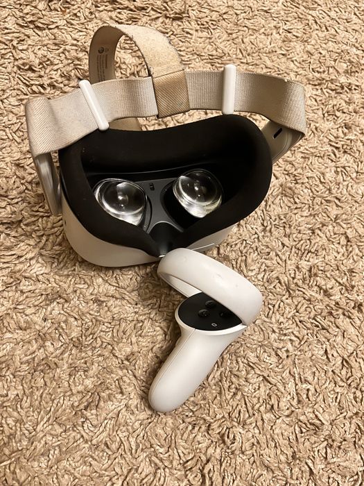Meta oculus quest 2 64 gb з непрацюючим правим контролером!!!