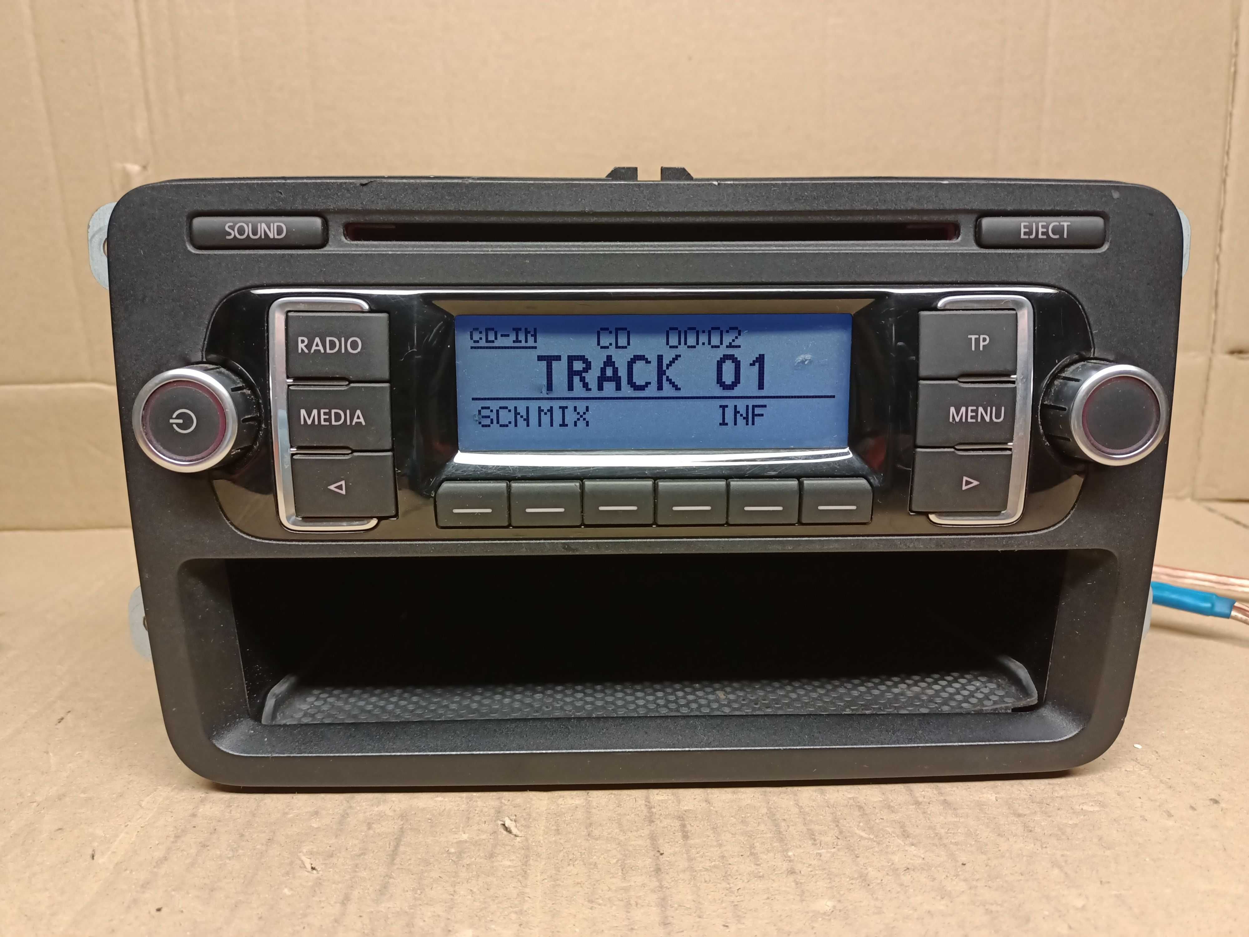 Radio VW RCD210 MP3 Golf Passat Touran Polo Caddy + kod