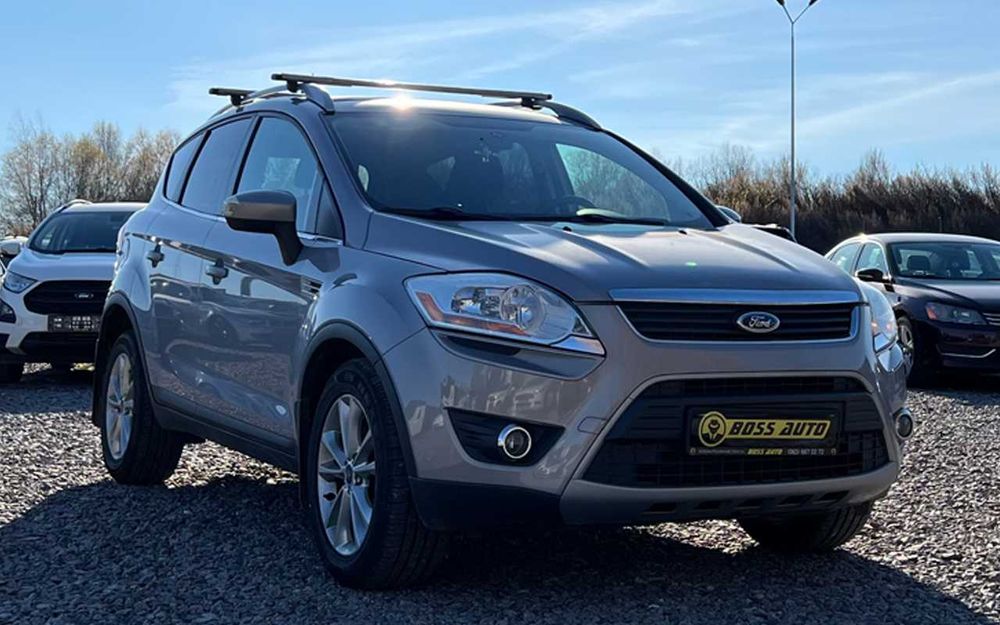 Ford Kuga 2012 рік