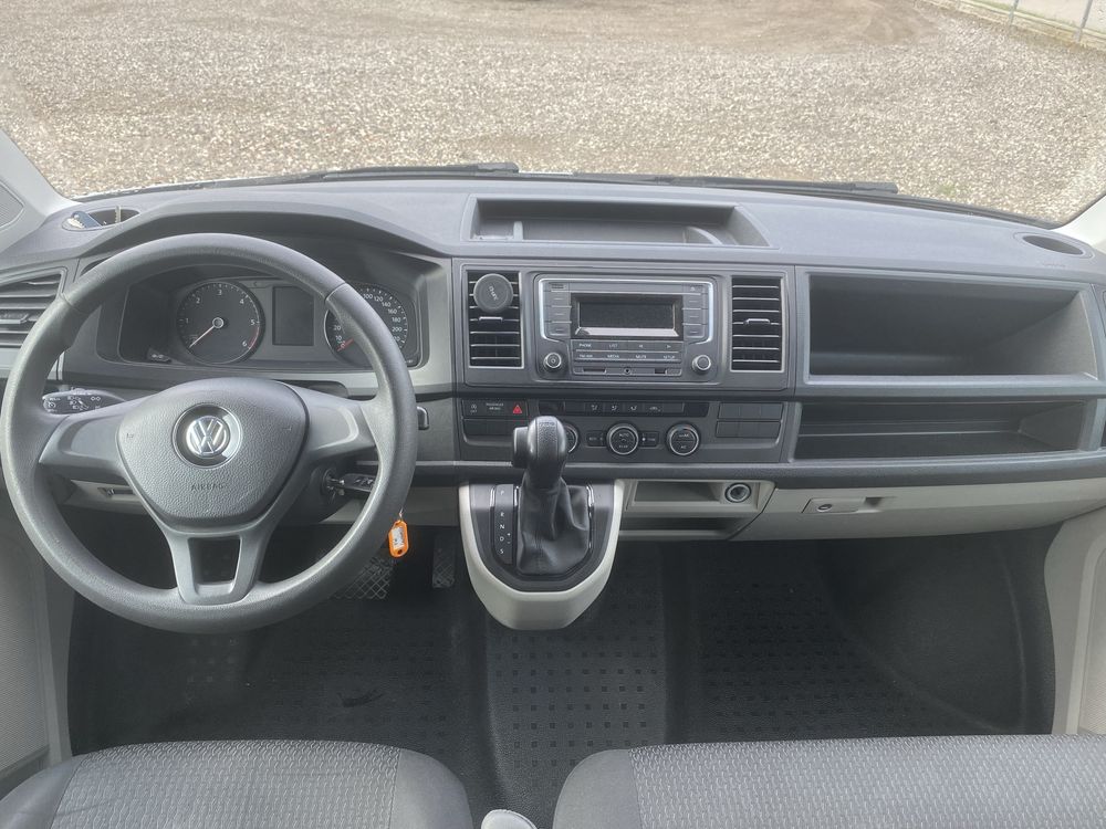 VW caravelle salon pl 9os 180tys long t6 dsg hak klima 19r