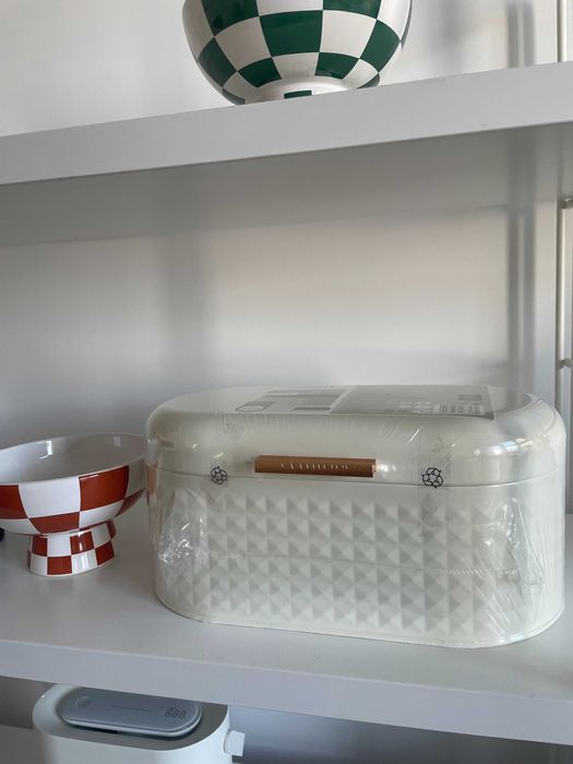 Chlebak smukee blaszany vintage biały beżowy 34x18