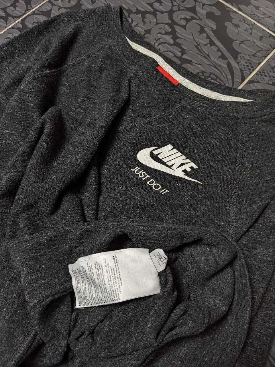 Свитшот Лонгслив Nike