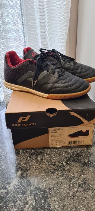 Футзальне взуття Classic Pro Touch розмір 36, 23.5 см