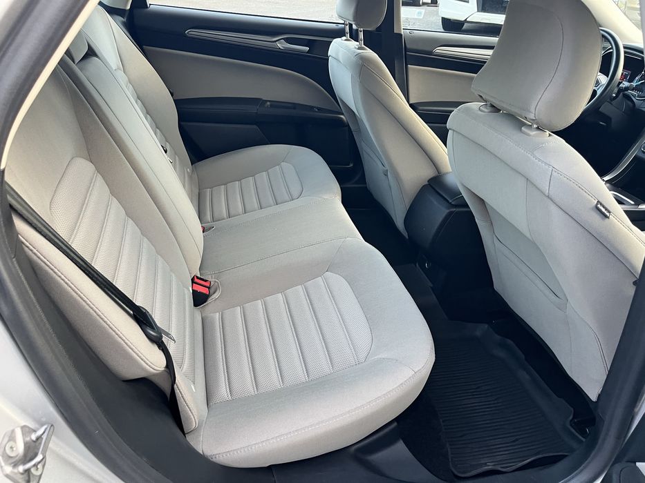 Ford Fusion гібрид