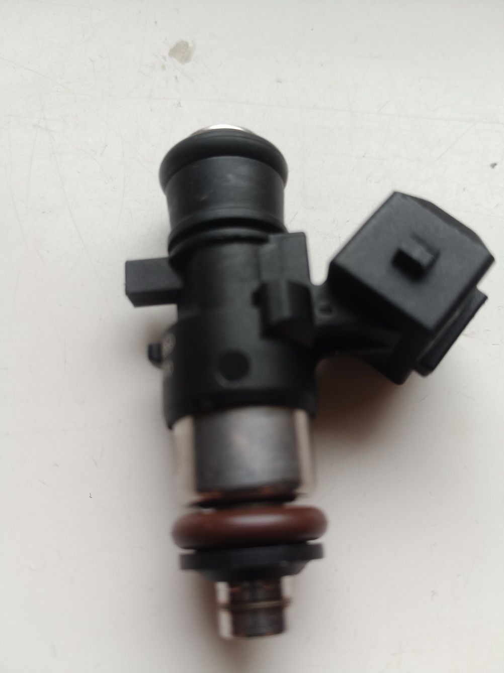 Orginalny wtryskiwacz Bosch cf Moto F01R 00M G10 1000