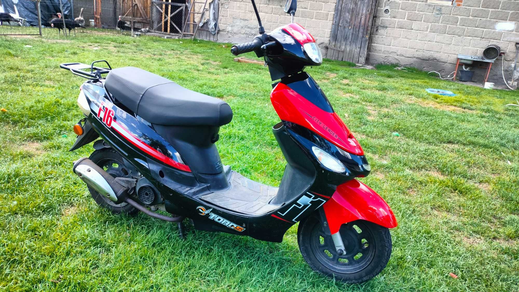 Skuter  50  motocykl