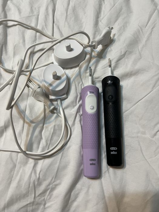 Парні електричні зубні щітки Oral-В Braun Vitality Pro