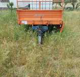 Reboque de trator agrícola