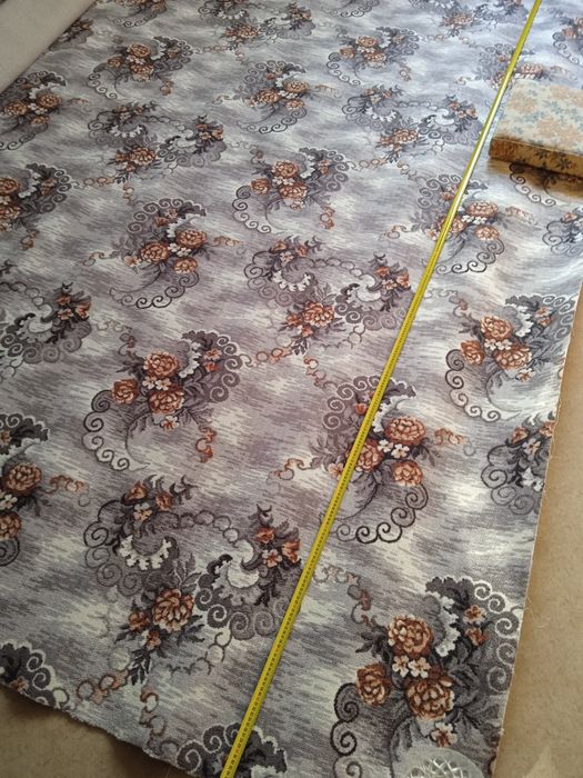 Продам кавролін новий на клейовій основі 3.66/3.85м. 200 грн.м.2 в