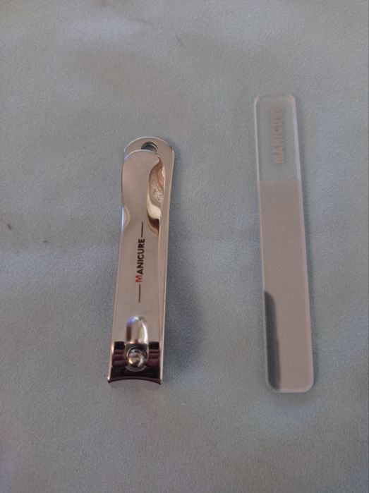 Новые кусочки для ногтей+пилочка+лопатка для ногтей+для ушей