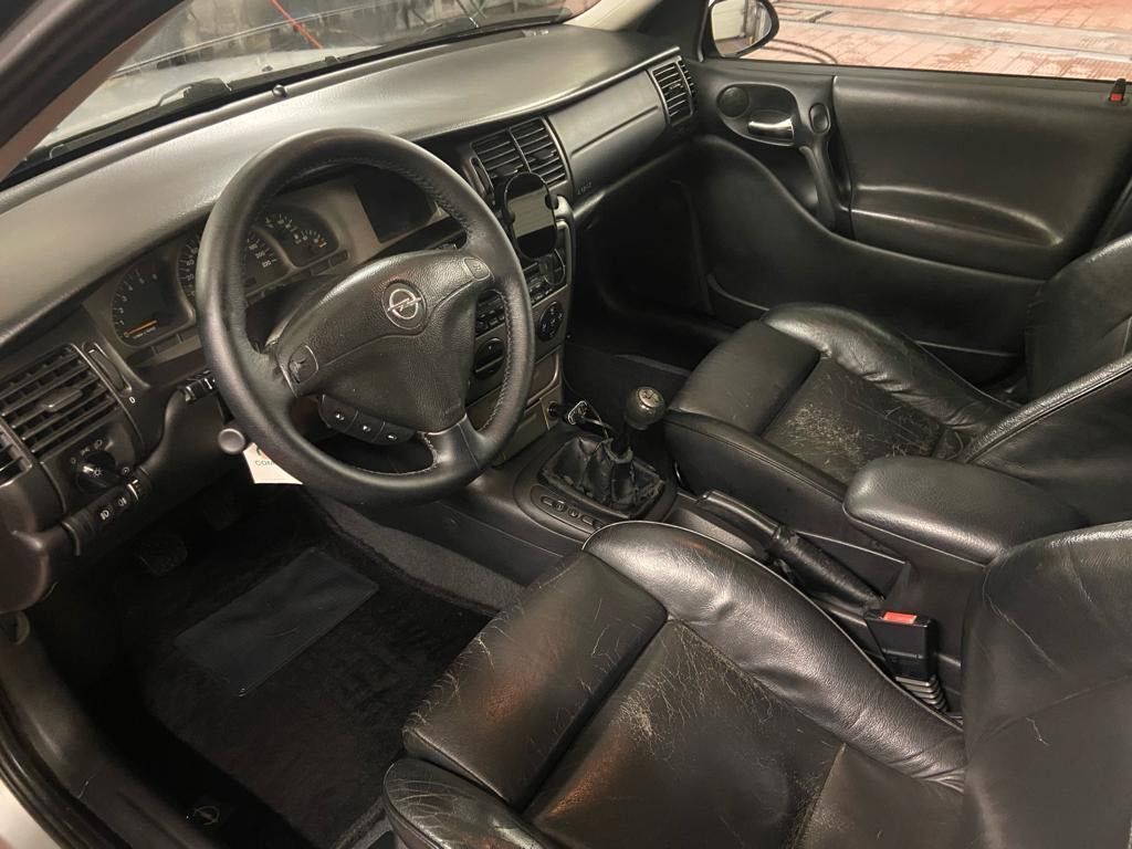 Vectra  com ar condicionado