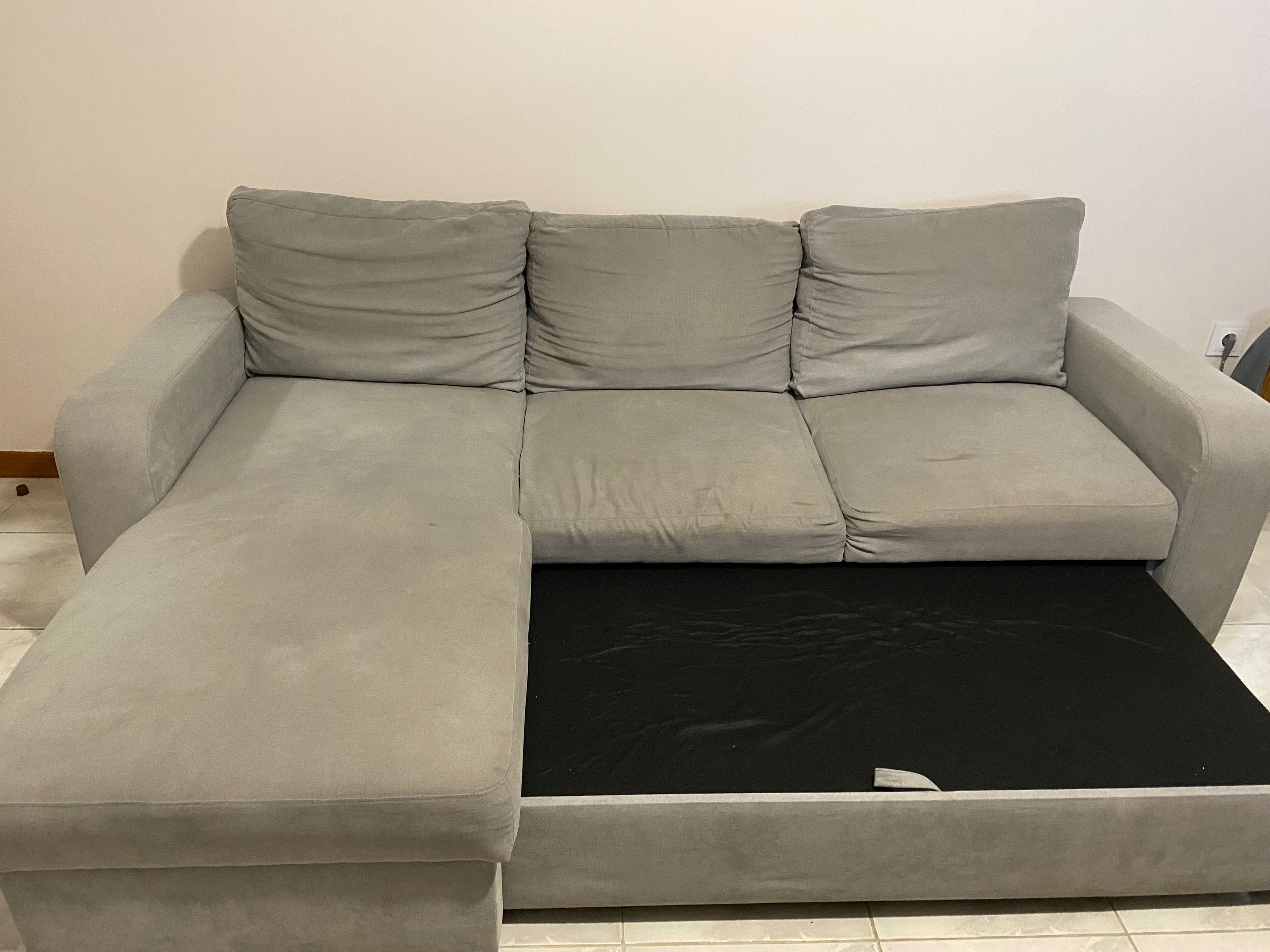 Sofá cama c/ chaise longue e arrumação
