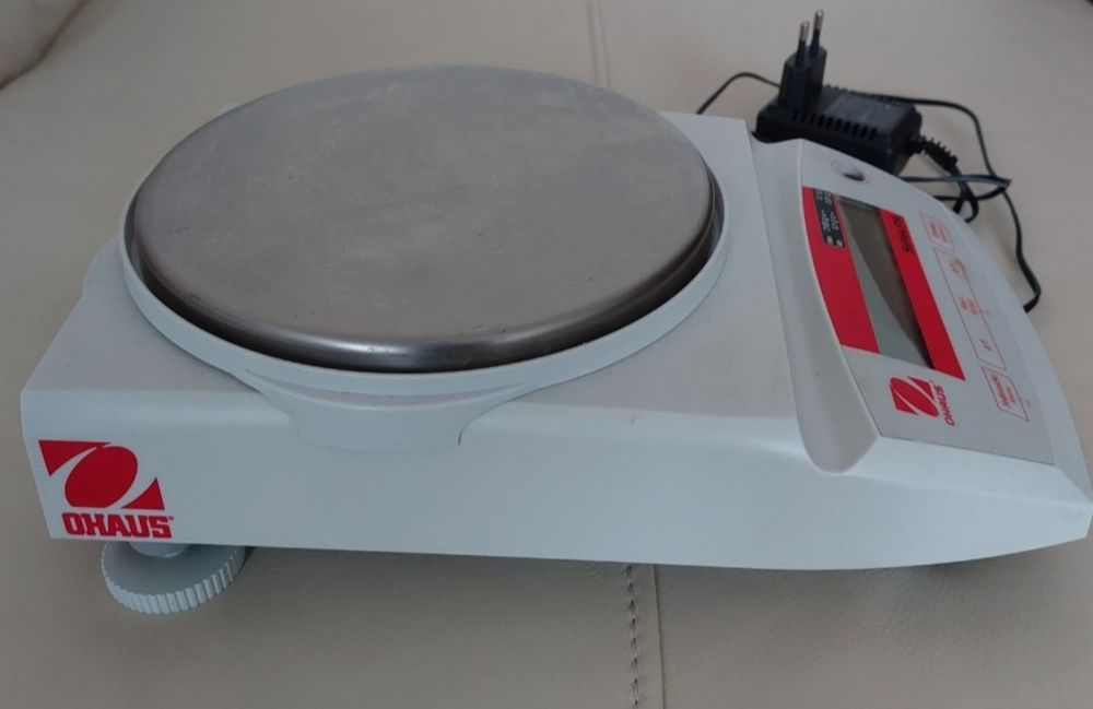 Waga elektroniczna laboratoryjna 
OHAUS PA 2102CM