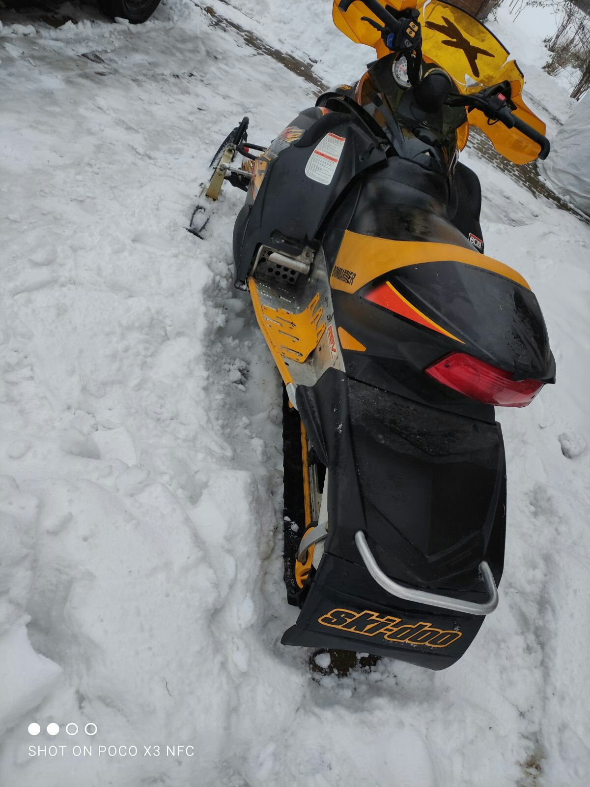 Brp ski doo снігохід