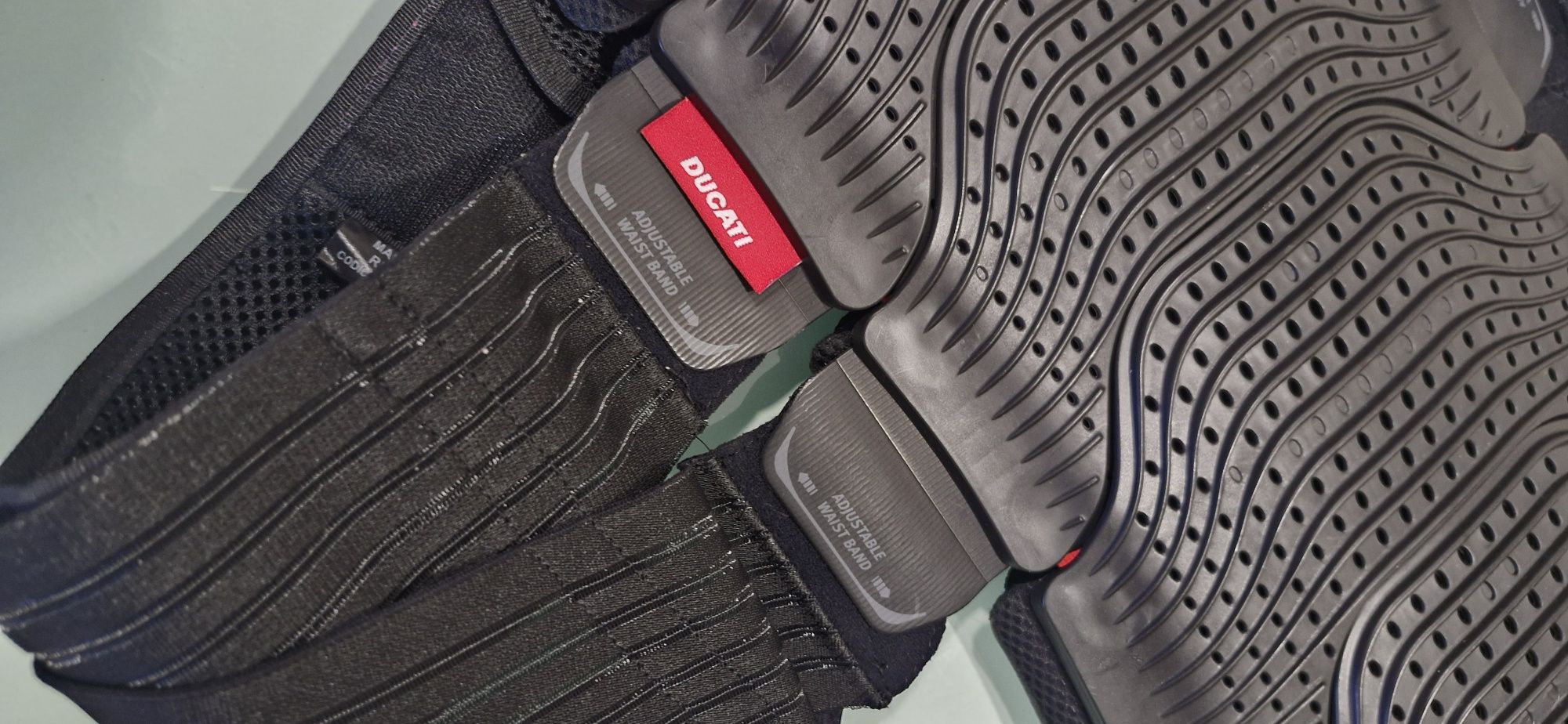 Proteção Dainese Manis D1 55
