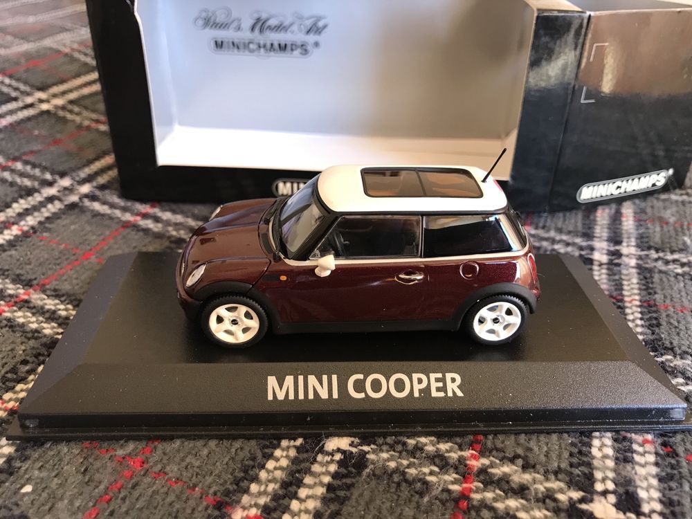 1/43 Mini Cooper R50 2001 MINICHAMPS