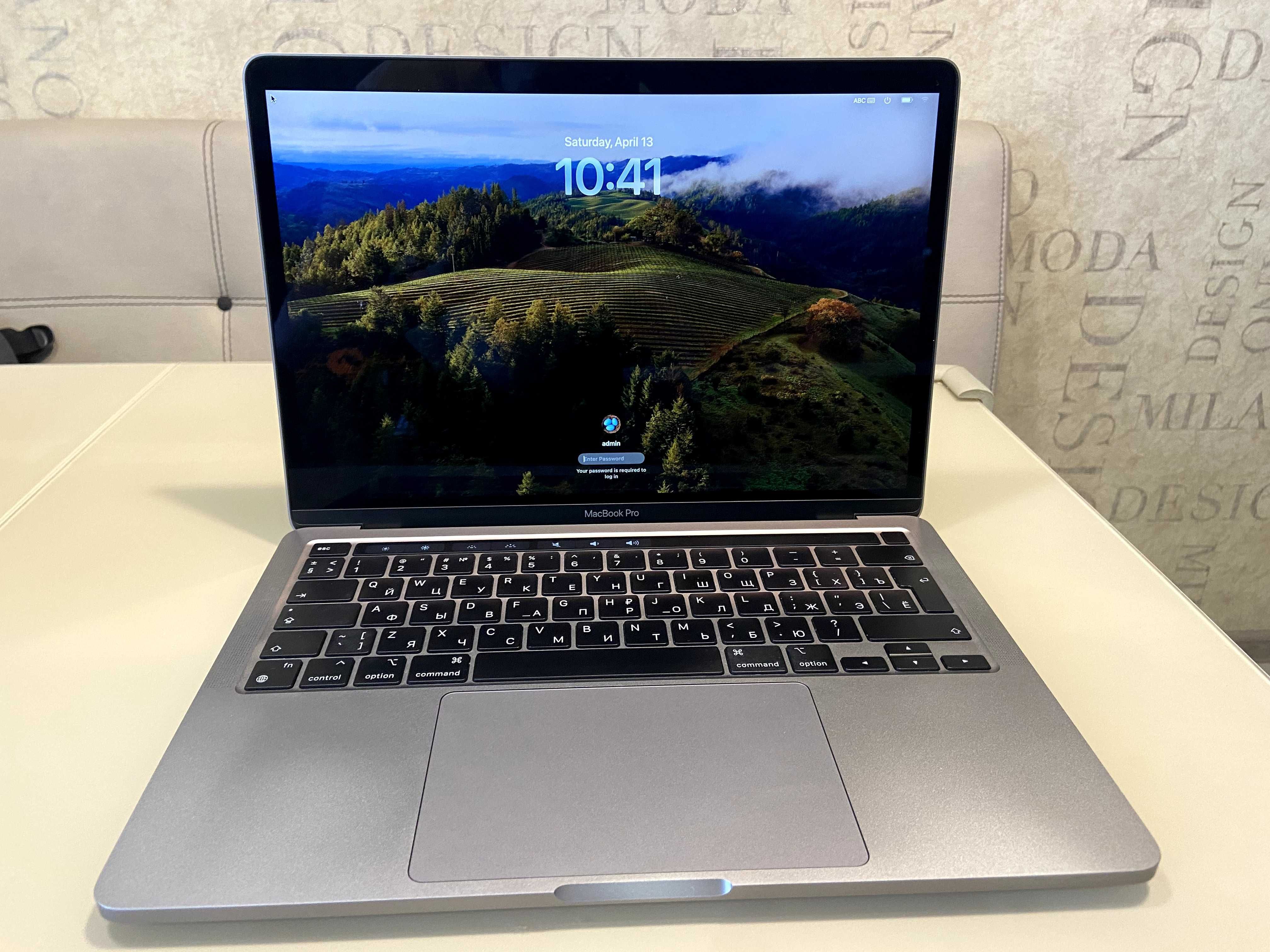 MacBook Pro 13 2020 M1 16/256 Space Gray