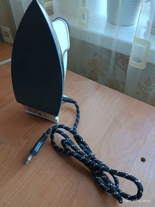 Праска робоча, невелика