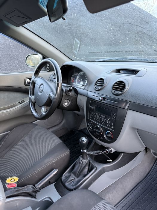 Авто Chevrolet Lacetti SX газ/бенз
