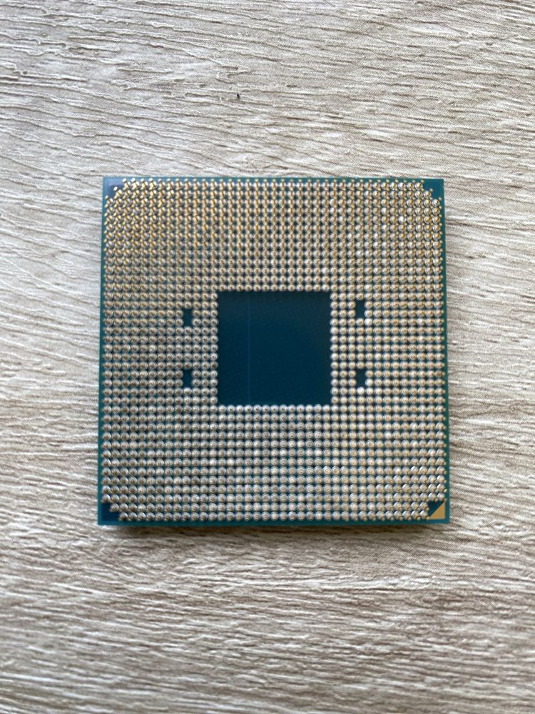AMD Ryzen 7 3700x+ Asus crosshair hero x470+ DDR 4 32 gb