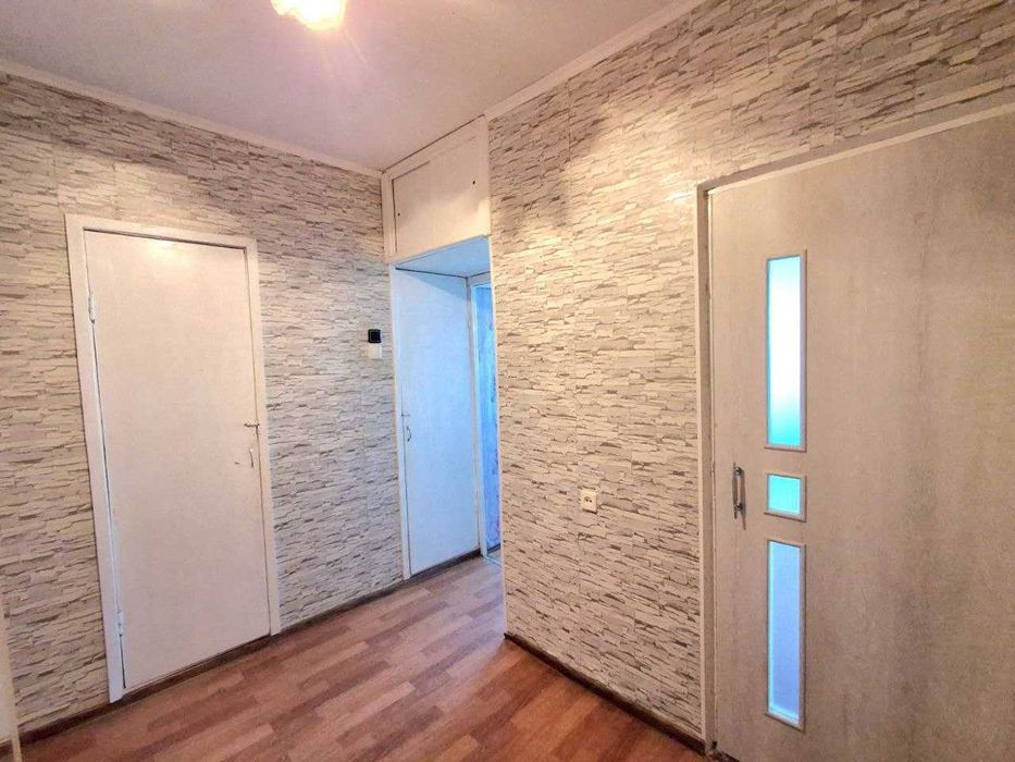 Вилика однокімнатна квартира быля парку, підходить під Е-Відновлення