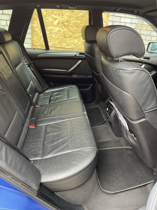 Продам машину BMW X5 2006 року праворульний