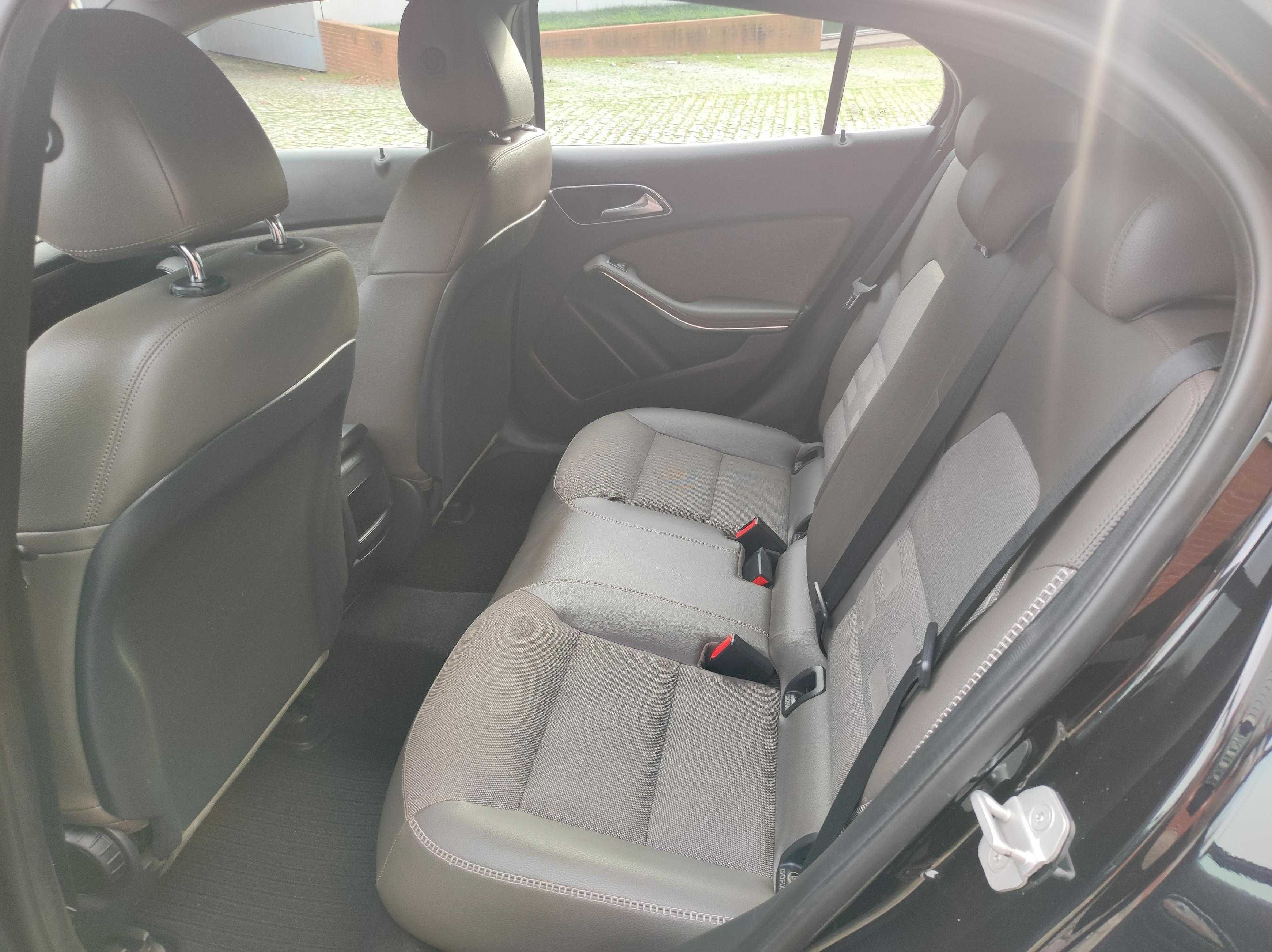 MERCEDES Gla 200 Cdi