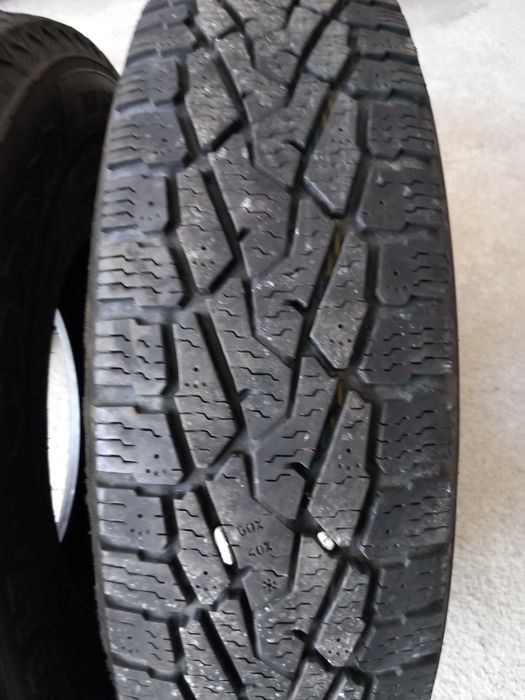 2 Pneus 235/85R16 Uniroyal 4x4