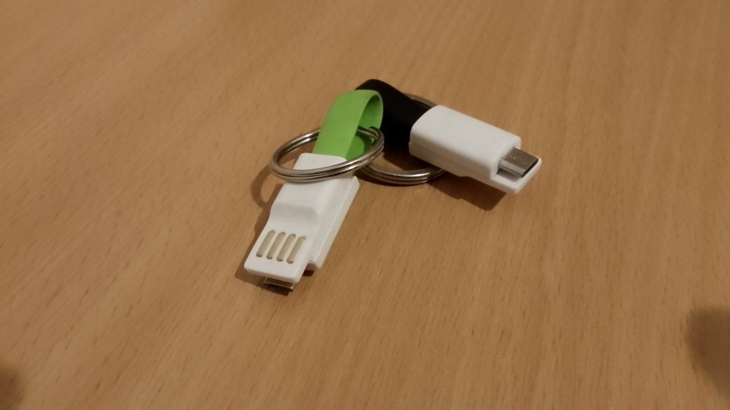 Przewód micro USB w postaci breloczka do kluczy