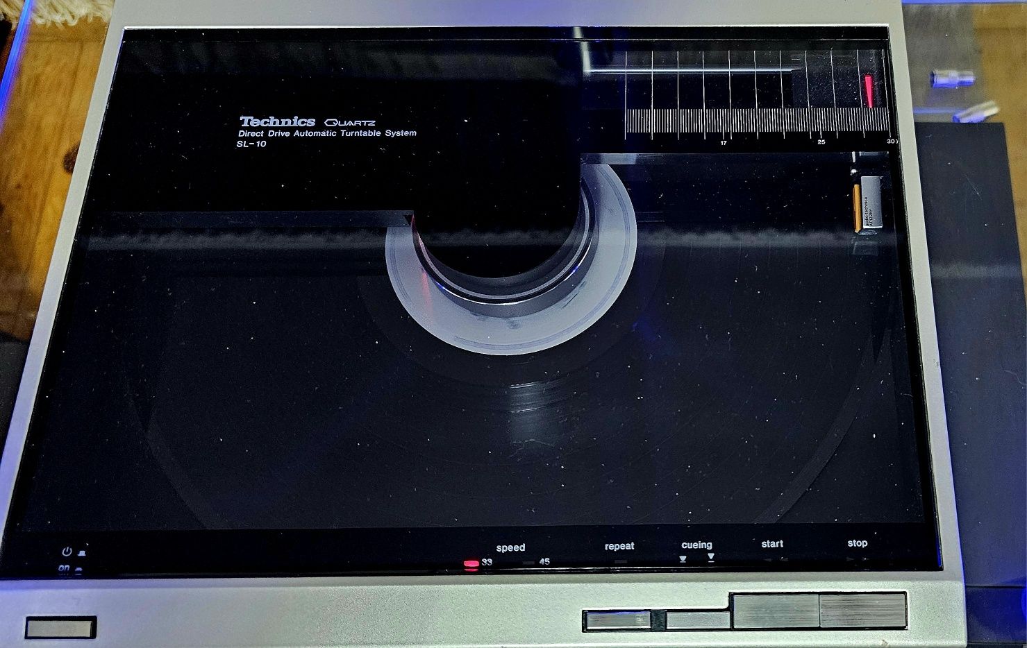 Technics SL-10 Gramofon linearny automatyczny, kolor szampan-bdb. stan
