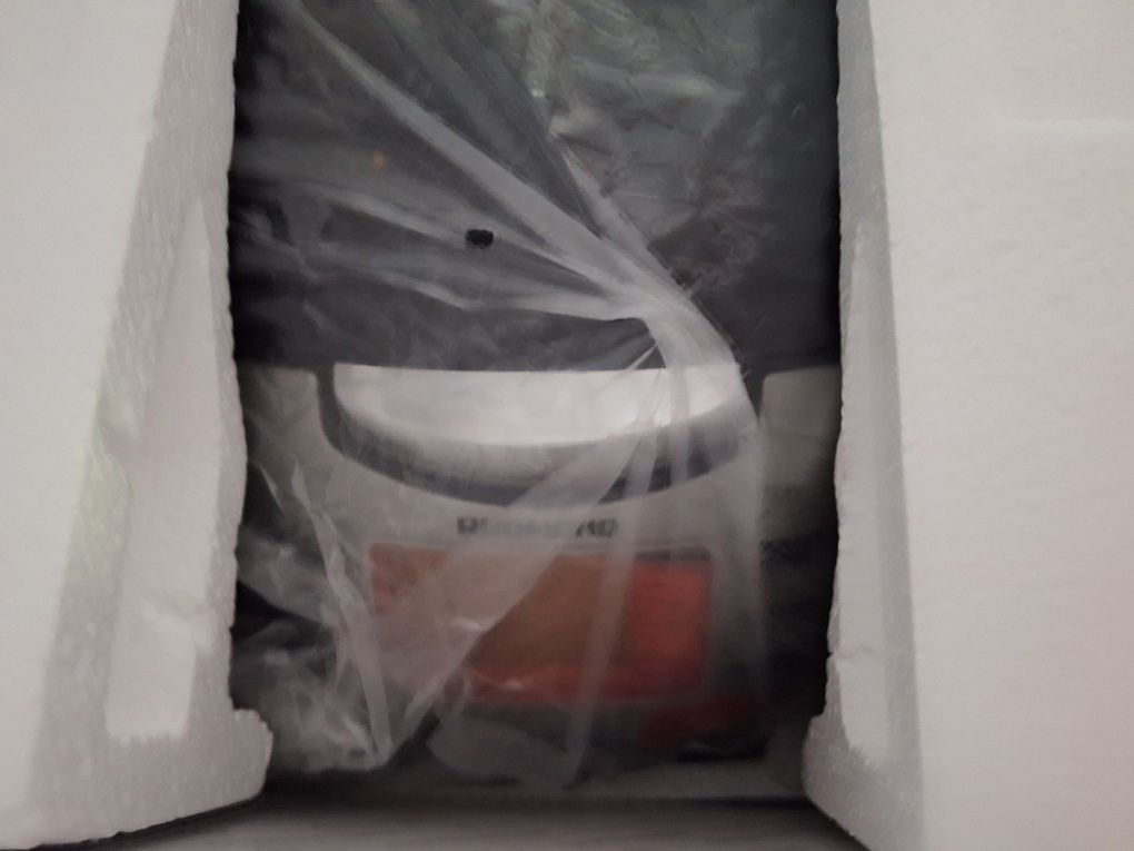 Multicooker Redmond serwer multipro