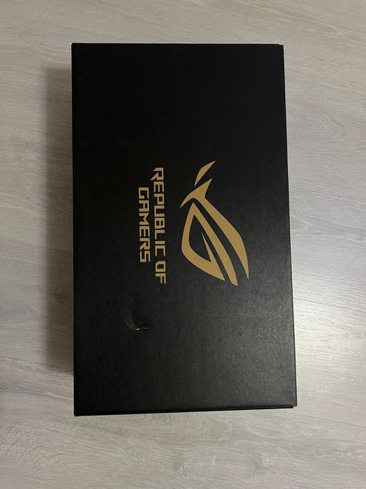 Asus Rog Zephyrus 14 G402 2024 року. В ідеальному стані