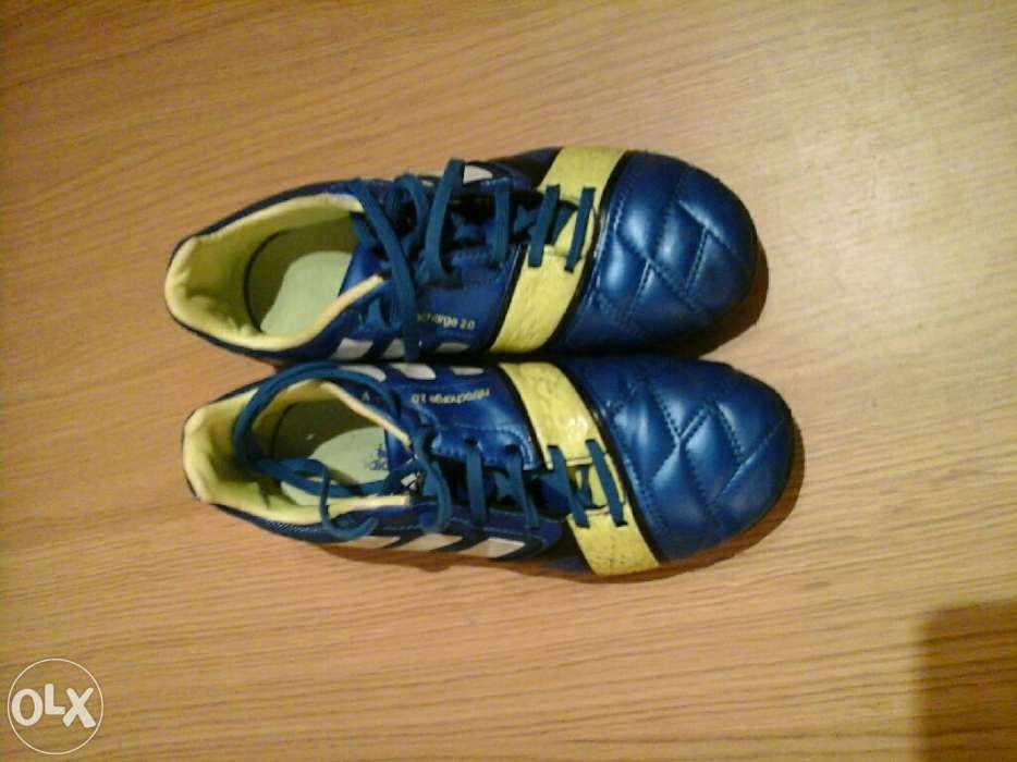 Chuteiras Adidas 35 e meio. Nitrocharge 2.0. Em muito boas condições.