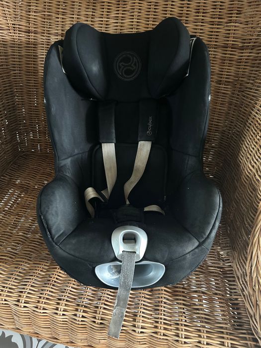 Fotelik samochodowy Cybex Sirona Z I-Size Plus Deep Black 0-18Kg