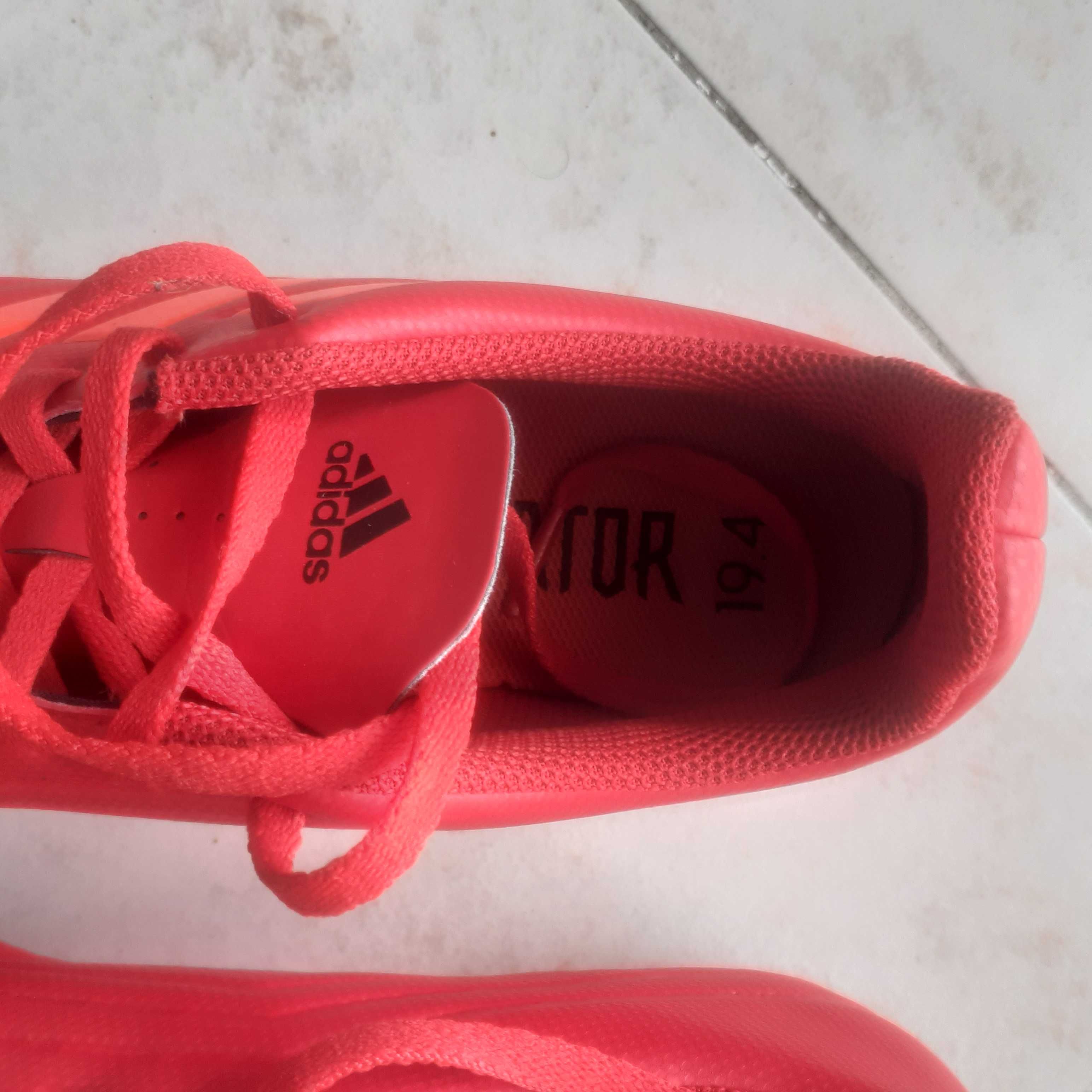 Chuteiras NOVAS com pitons Adidas Predator 19,4 FxG- Tamanho 37