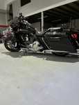 Harley Davidson CVO Street Glide 2011