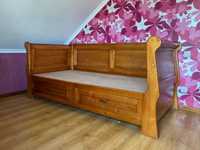 Ліжко у стилі гранж виконане з масиву карельської берези