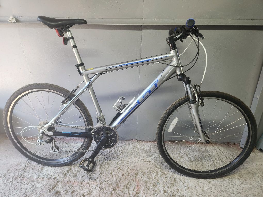 продам велосипед алюминиевый GT agressor 3.0