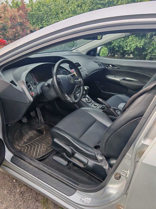 Honda Civic, rok produkcji: 2010, moc: 100KM, przebieg: 137000km
