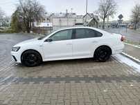 VW Passat B8 R-line Black 2.0 tsi